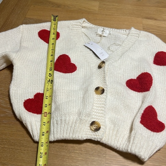 Luna Ivy Women Valentine sweater crop cardigan size S Red Hearts Vneck  NWT - Picture 7 of 12